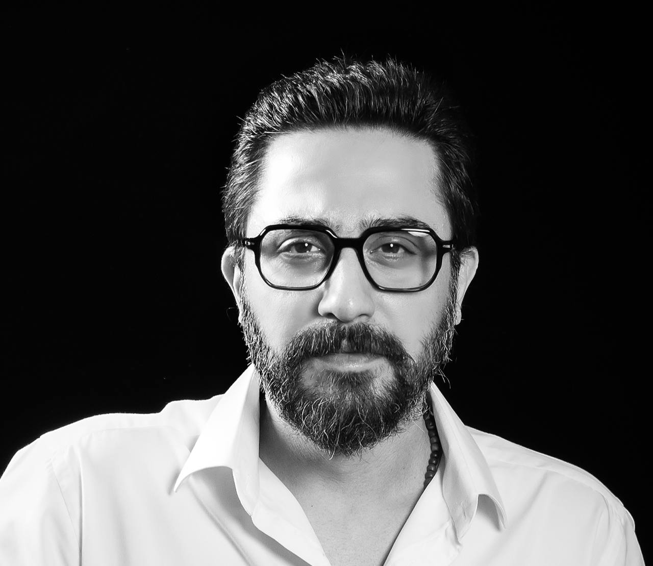 «یک عاشقانه پاییزی» روزبه بمانی قبل از کنسرت تهران
