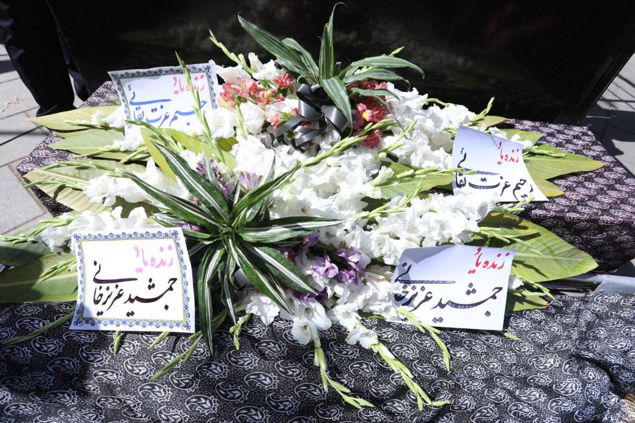 مراسم وداع با دو ستاره موسیقی ایران: جمشید عزیزخانی و رحیم عزت‌بقایی در میان اندوه اهالی هنر
